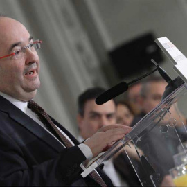 El líder del PSC y candidato de los socialistas para las elecciones del 21 de diciembre en Cataluña, Miquel Iceta, durante su intervención en un desayuno informativo, en presencia del secretario general del PSOE, Pedro Sánchez. | ZIPI (EFE)