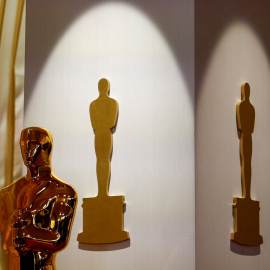 Imagen del área de llegadas de la alfombra roja de Hollywood mientras continúan los preparativos para la 96 edición de los Premios de la Academia en Los Ángeles, el 8 de marzo de 2024.