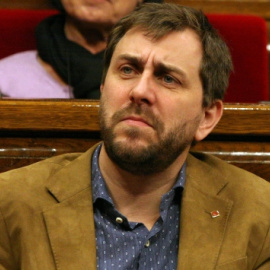 Toni Comín en su escaño del Parlament de Catalunya. EFE/Archivo