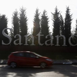 Entrada de la sede corporativa del Banco Santander en Boadilla del Monte (Madrid). REUTERS