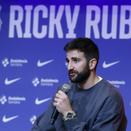 El base internacional español Ricky Rubio durante su presentación como nuevo jugador del Barça.- EFE