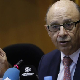 El ministro de Hacienda, Cristóbal Montoro, durante la apertura de la II Jornada sobre Función Pública organizada por Fedeca. / EFE