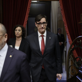 El primer secretario del PSC, Salvador Illa, a su llegada a una sesión plenaria, en el Parlament, a 5 de marzo de 2024, en Barcelona, Catalunya (España)