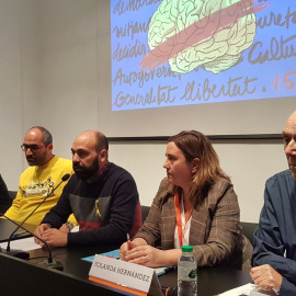 Representants d'entitats de diversos sectors, en un acte a la seu d'Òmnium per denunciar els efectes del 155. Al centre, el portaveu de l'entitat, Marcel Mauri./ Cèlia Muns