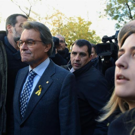 El expresidente de la Generalitat y presidente del PDeCAT, Artur Mas, junto a la coordinadora general del PDeCAT, Marta Pascal, a su llegada al Tribunal Supremo./ EFE