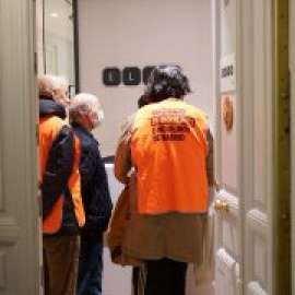 La inmobiliaria de la familia Aguirre extiende la amenaza de desahucio a otros cuatro bloques de Madrid