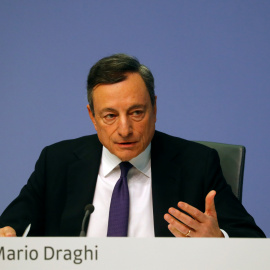 El presidente del BCE, Mario Draghi, durante la rueda de prensa en Fráncfort tras la reunión del Consejo de Gobierno de la entidad. REUTERS/Kai Pfaffenbach