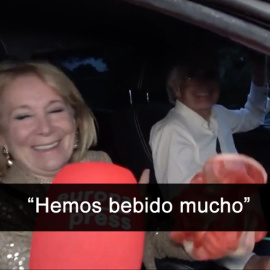 Esperanza Aguirre y su marido, en la boda de Almeida. EUROPA PRESS