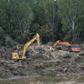 Vista del lugar donde se buscaba a un hombre de unos 50 años desaparecido en Aldea del Fresno desde el pasado domingo tras el paso de la depresión aislada en niveles altos (DANA), este viernes, día en el que la Guardia Civil ha localizado un cadáver e