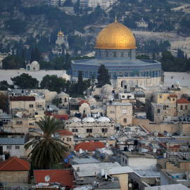Vista general de la parte vieja de la ciudad de Jerusalén y la Cúpula de la Roca. / Reuters