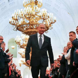 Vladimir Putin pasea antes de la ceremonia de toma de posesión de su cuarto mandato como presidente de Rusia. /REUTERS