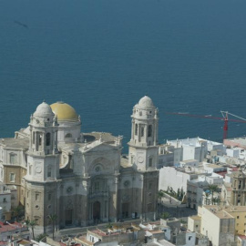 Imagen de archivo cedida por el Ayuntamiento de Cádiz de una vista aérea de la ciudad.