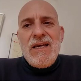 Imagen de la entrevista de 'Público' a Alejandro Palomas.