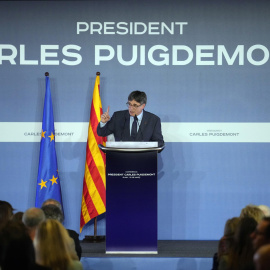 El expresidente de la Generalitat Carles Puigdemont durante la conferencia que ha ofrecido en el Ayuntamiento de Elna (Francia) este 21 de marzo de 2024.