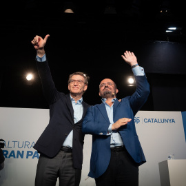 El candidato del PP a las elecciones autonómicas, Alejandro Fernández, y el presidente del partido, Alberto Nunéz Feijóo, a 21 de octubre de 2022.