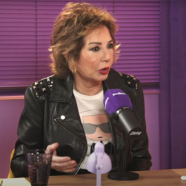 Ana Rosa Quintana durante su entrevista con Marina Rivers.