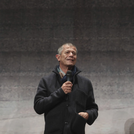 Emmanuel Carrère: "La realidad del mundo del trabajo hoy es sobre todo la precariedad"