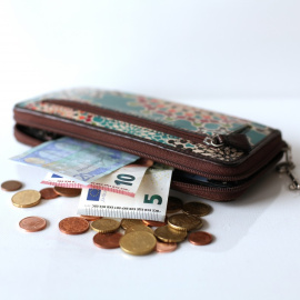 La inflación y la subida de tipos han sacado más de 18.000 millones de colchones y cajas.