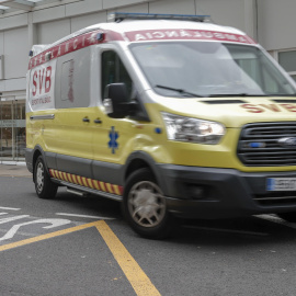 Imagen de archivo de la puerta de Urgencias del Hospital Clínico de València, donde una mujer embarazada ha acudido en busca de ayuda con un disparo de bala en la cabeza.
