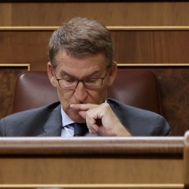 El candidato a la presidencia del Gobierno y líder del PP, Alberto Núñez Feijóo durante la segunda jornada del debate de su investidura en el Congreso este miércoles.