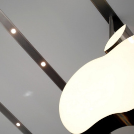 Foto de archivo del logo de Apple en una tienda de la compañía estadounidense en Tokyo.