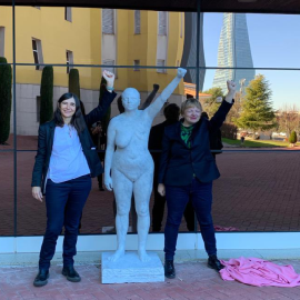 Presentación de la escultura por la creación de la Asociación Intra-Venus.