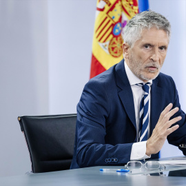 El ministro del Interior en funciones, Fernando Grande-Marlaska, durante una rueda de prensa posterior a la reunión del Consejo de Ministros, en el Palacio de La Moncloa, a 5 de septiembre de 2023, en Madrid (España).