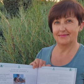 Raquel Martín Sánchez, con su relato premiado.