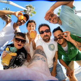 6-10-2023 Captura del videoclip de la nova versió de 'Vull estar amb tu', amb Stay Homas i Zoo