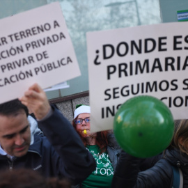 17/02/2023. Vecinos de Valdebebas se manifiestan para pedir más colegios públicos en su barrio, a 15 de diciembre de 2022.