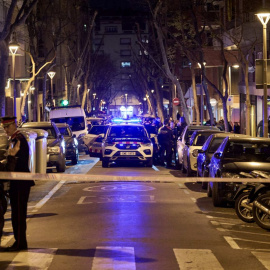 Imagen de archivo de varios agentes de los Mossos d'Esquadra, a 10 de febrero de 2023, en Barcelona.