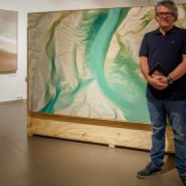 El fotógrafo que convirtió su avioneta en una cámara para denunciar el cambio climático