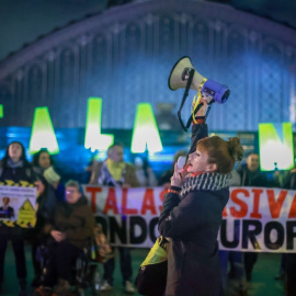 La asociación vecinal No a la tala manifestándose por la decisión del ayuntamiento de seguir con la ampliación de la línea de Metro. Fotografía de Diego Vítores