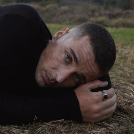 3-10-2023 El cantant barceloní Mama Dousha