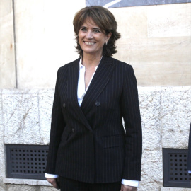 La fiscal general del Estado, Dolores Delgado, posa a su llegada a un acto para conmemorar el 40 Aniversario del Estatuto Orgánico del Ministerio Fiscal, en la Fiscalía de les Illes Balears, a 10 de febrero de 2022, en Palma de Mallorca,