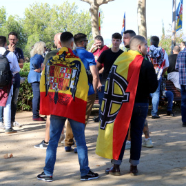 12/10/2022 - Assistents amb simbologia franquista a l'acte polític que la ultradreta ha celebrat a Montjuïc pel 12-O.