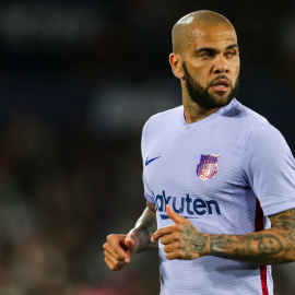 Fotografía de archivo de Dani Alves durante un partido con el FB Barcelona, a 10 de abril de 2022.