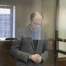 El opositor ruso Vladímir Kara-Murza durante su juicio en Moscú, a 17 de abril de 2023.