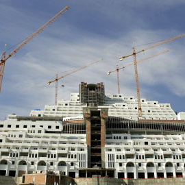 El hotel El Algarrobico, construido en Carboneras, en el Parque Natural del Cabo de Gata. EFE (Archivo)
