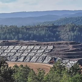 Vista parcial del vertedero de Nerva.