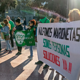 Concentració de la PAH Barcelona a la plaça Catalunya per demanar l'aplicació de mesures contra la crisi de l'emergència habitacional "governi qui governi". PAH Barcelona