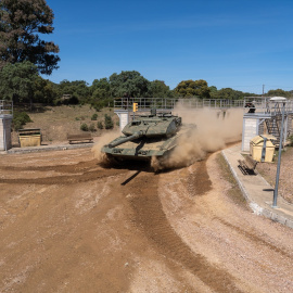 Maniobras del carro de combate Leopard, a 13 de abril de 2023, en Córdoba, (Andalucía, España).