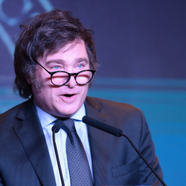 Javier Milei, presidente electo de Argentina, pronuncia un discurso en la sede de su campaña en Buenos Aires, Argentina, el 19 de noviembre de 2023.