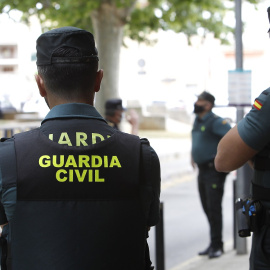Imagen de archivo de dos agentes de Guardia Civil