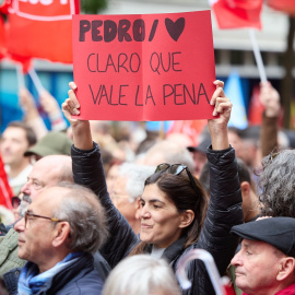 Manifestación en del PSOE en la calle Ferraz