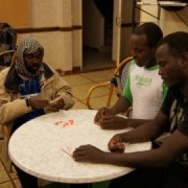 Rechazo, agresiones e incertidumbre, la nueva vida de los refugiados de Calais