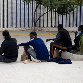 Un grupo reducido de migrantes consigue saltar la valla de Melilla