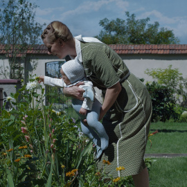 La actriz Sandra Hüller en una escena de la película 'La zona de interés', Jonathan Glazer.