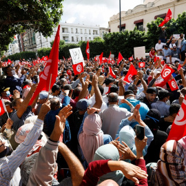 Imagen de la protesta en Túnez contra el presidente del Gobierno.