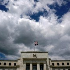 La Fed no cede y mantiene los tipos de interés en su nivel más alto en 23 años